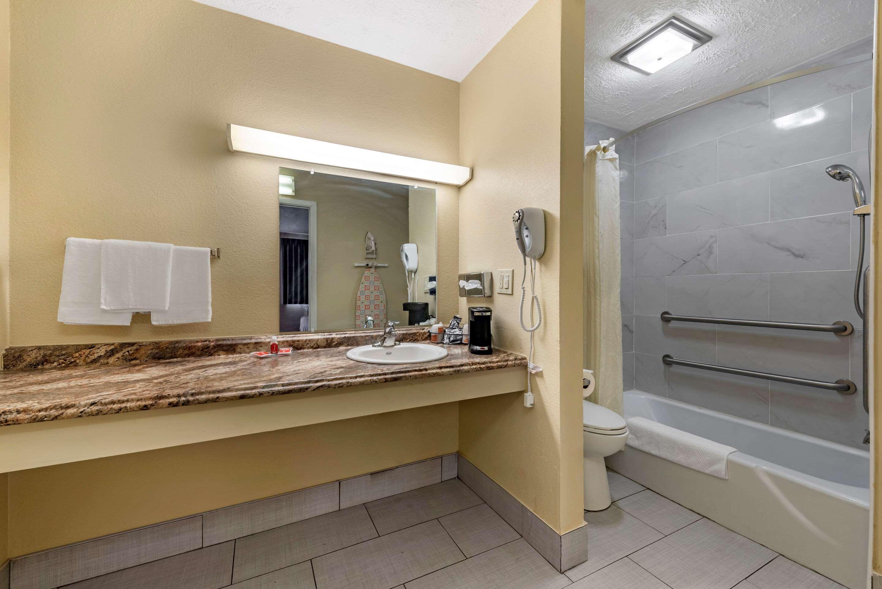 Econo Lodge Erlanger - Cincinnati Airport Εξωτερικό φωτογραφία